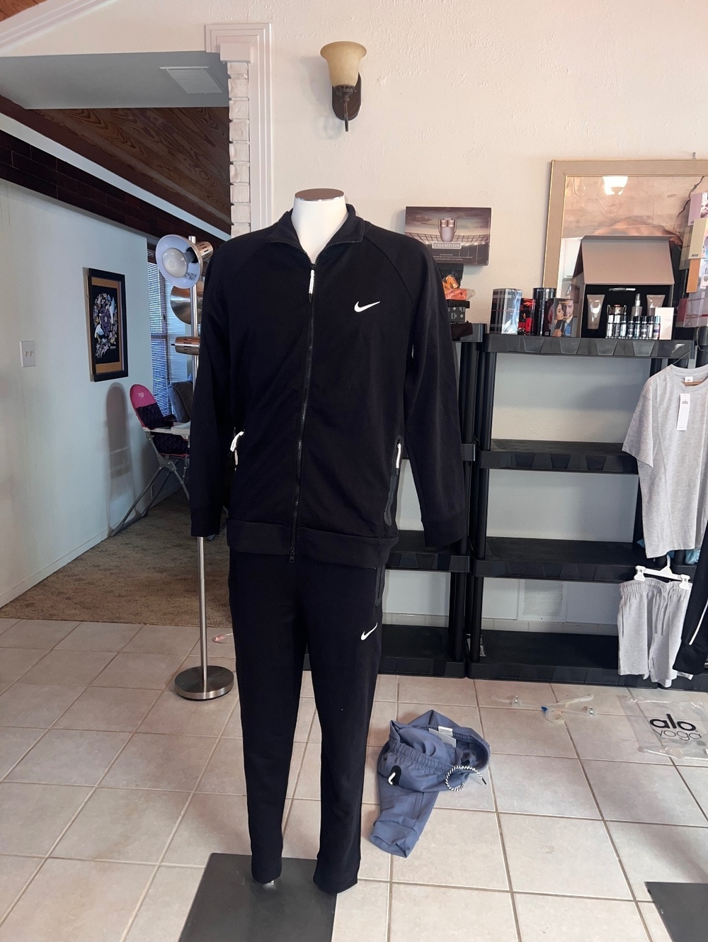 Men’s Nike tech jogger pants and jacket set XL